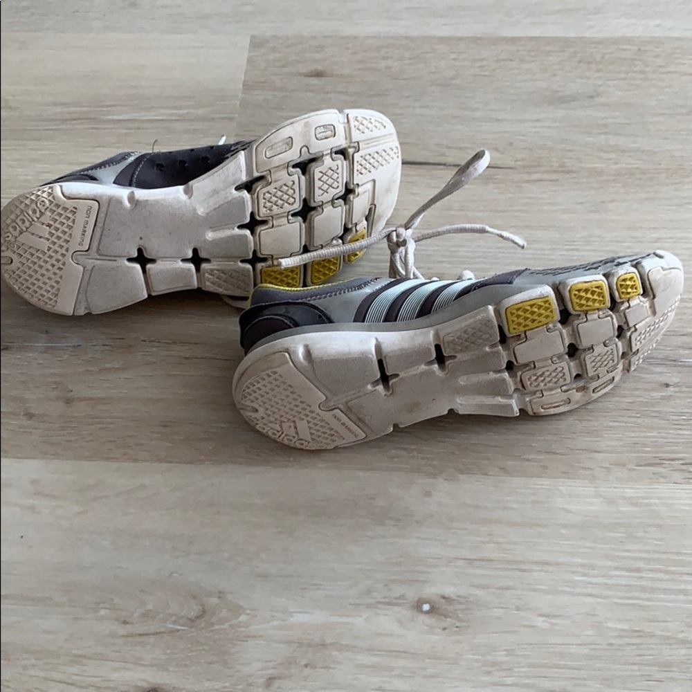 Adidas - Picture 2 of 3